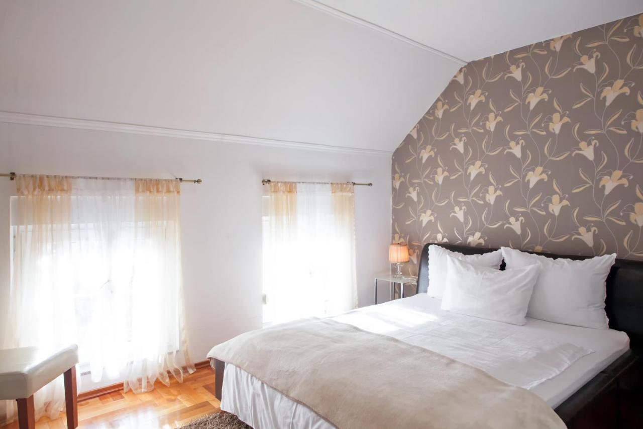Vila Rosa Vukovar Bed and Breakfast Zewnętrze zdjęcie