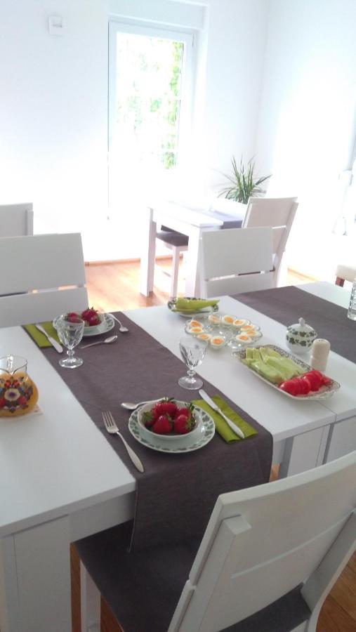 Vila Rosa Vukovar Bed and Breakfast Zewnętrze zdjęcie